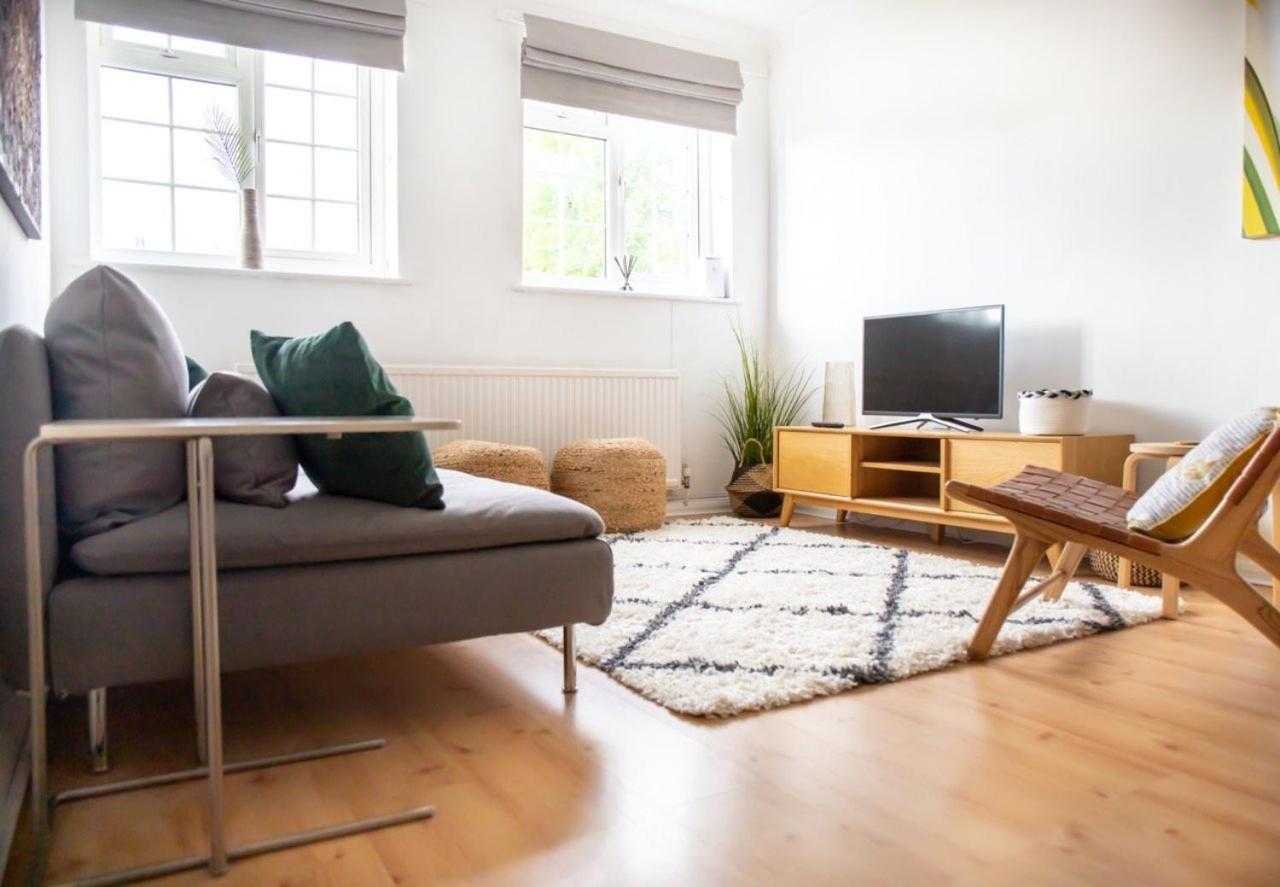 Guestready - Homely Leeds City Apartment Sleep 4 Meanwood Exterior photo
