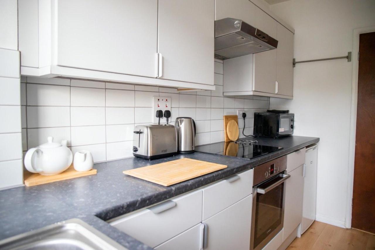 Guestready - Homely Leeds City Apartment Sleep 4 Meanwood Exterior photo